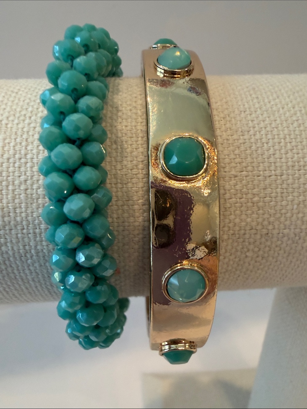 Turquoise Bead and Gold Tone Bangle Bracelet Set